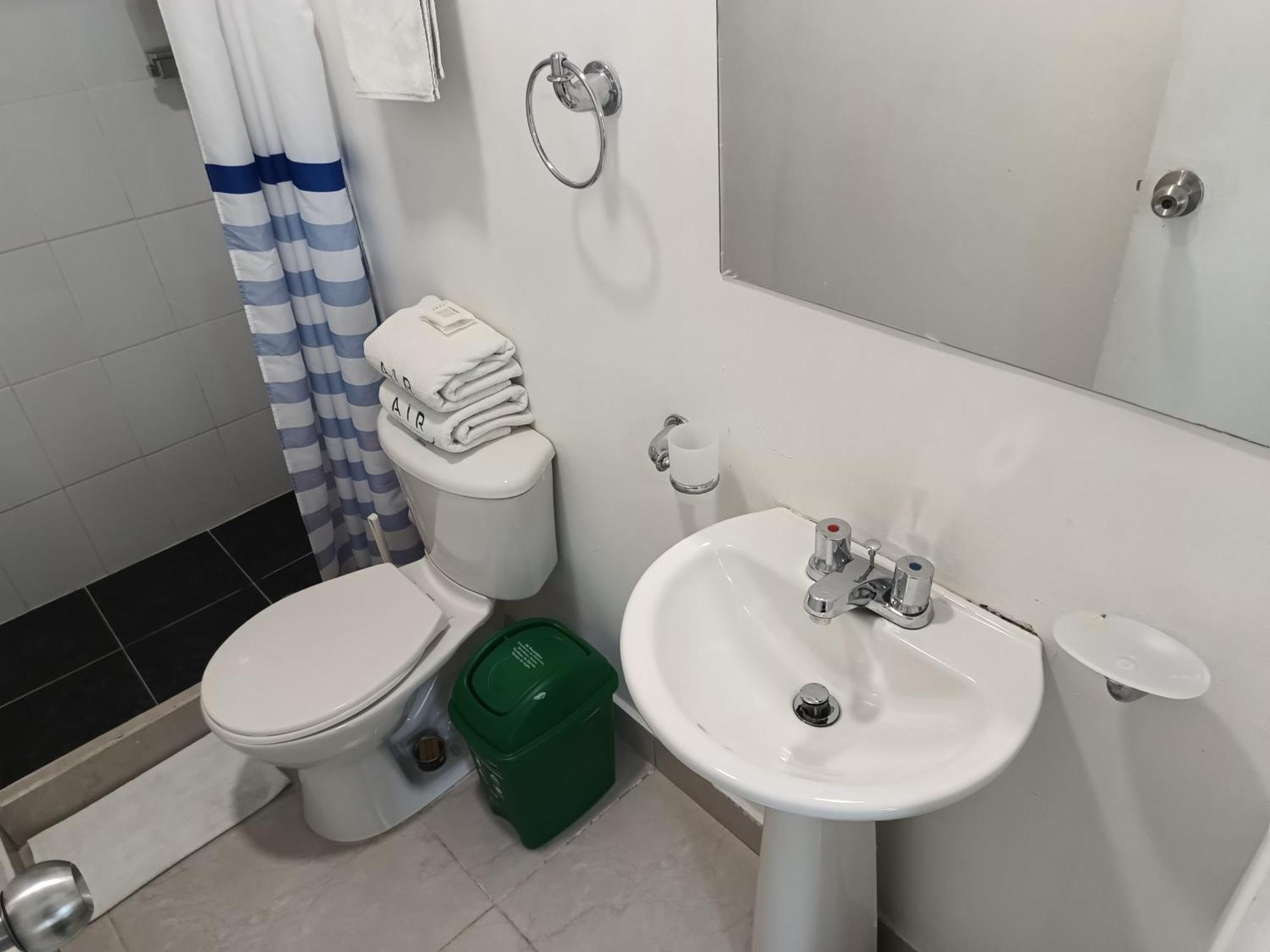 Air Guest House Медельин Экстерьер фото
