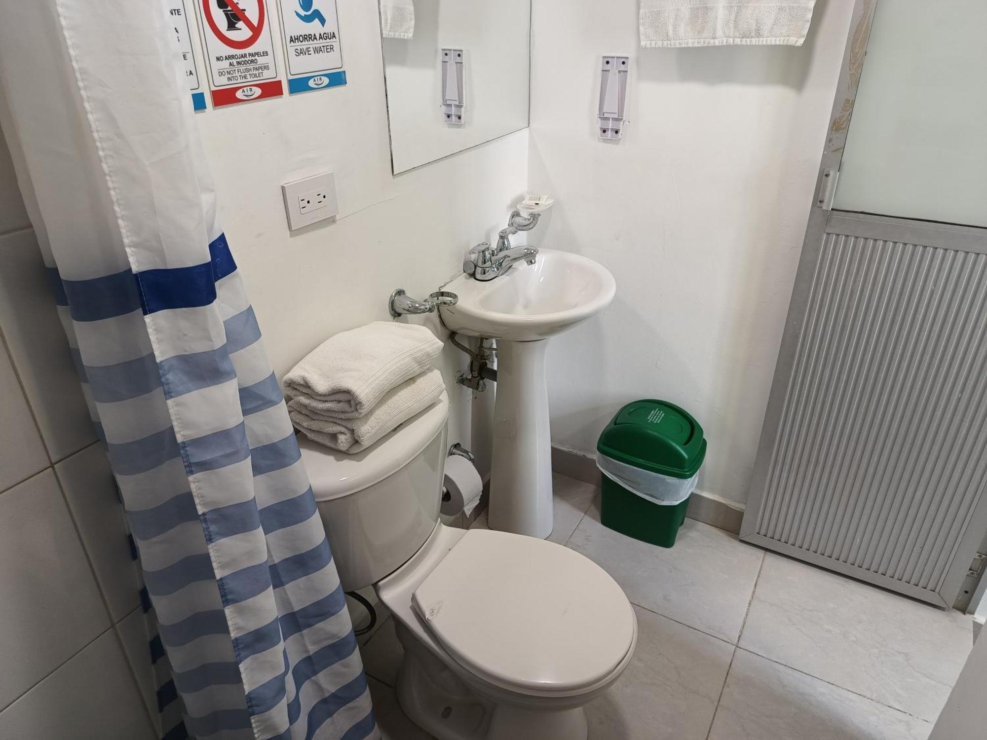 Air Guest House Медельин Экстерьер фото